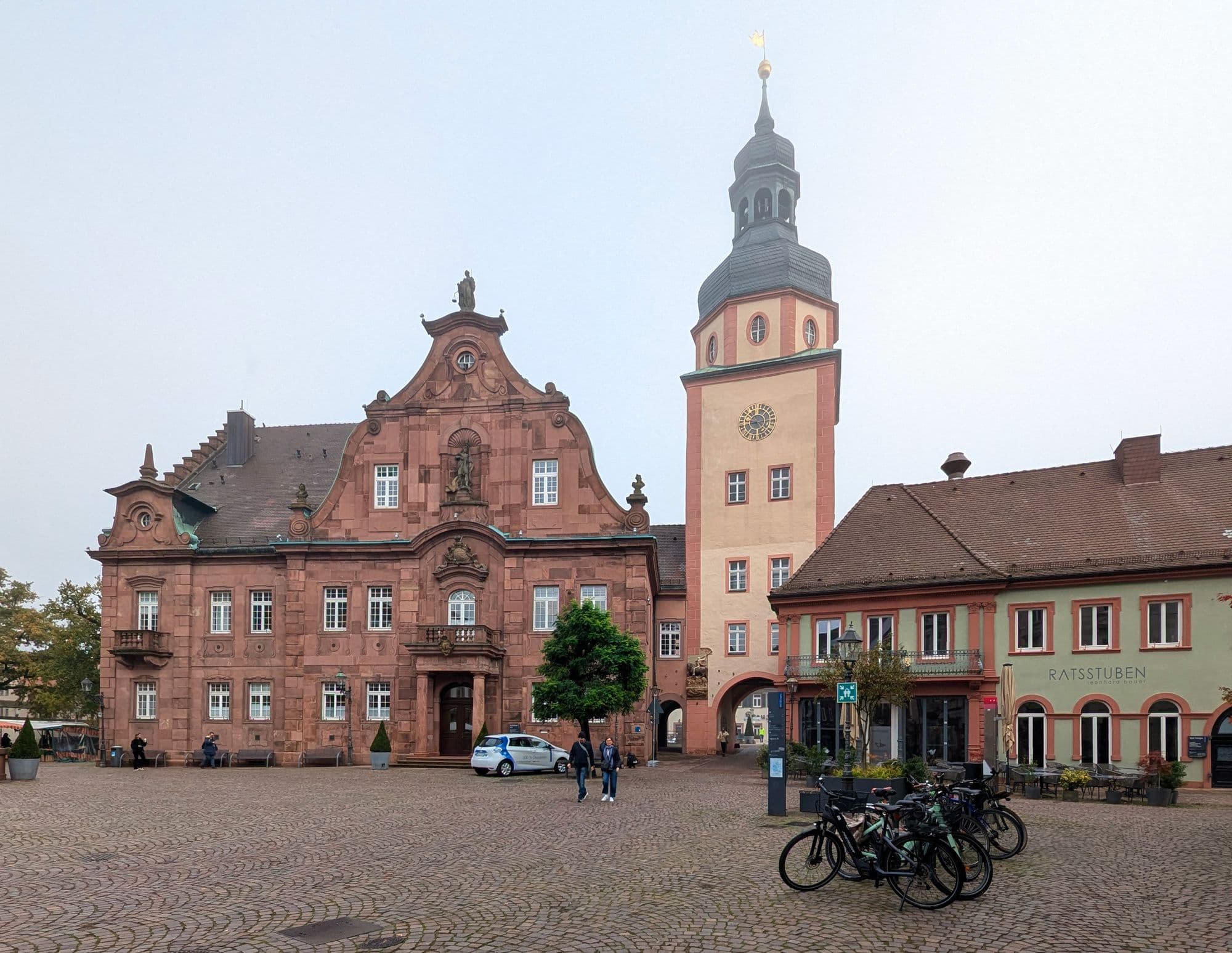 Rathaus am Marktplatz in Ettlingen